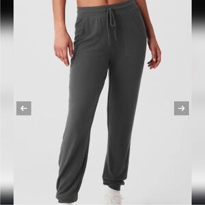 alo yoga Soho sports pants